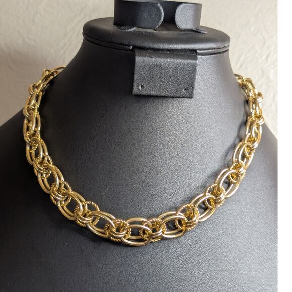 Vintage Gold Tone Multi-Link Twisted  & Smooth Loop Chain Choker - Picture 1 of 4